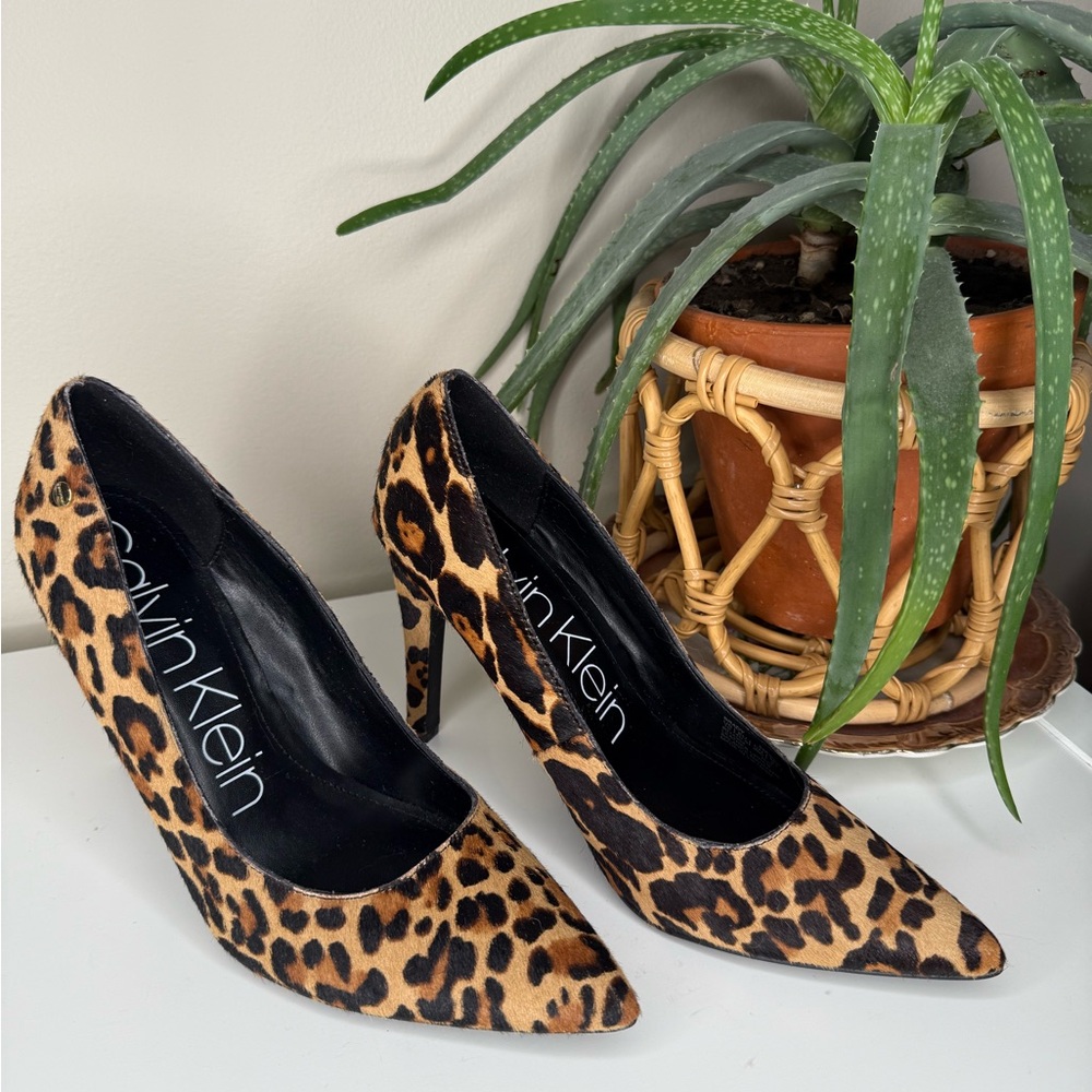 Calvin Klein Leopard Print Calf Hair Pumps Size 10 Pointed Toe Heels